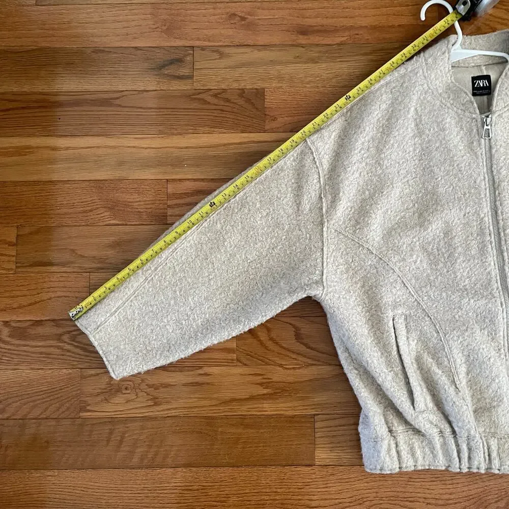 Zara Womens M/L Oversized Boucle Bomber Jacket Beige Cream Textured